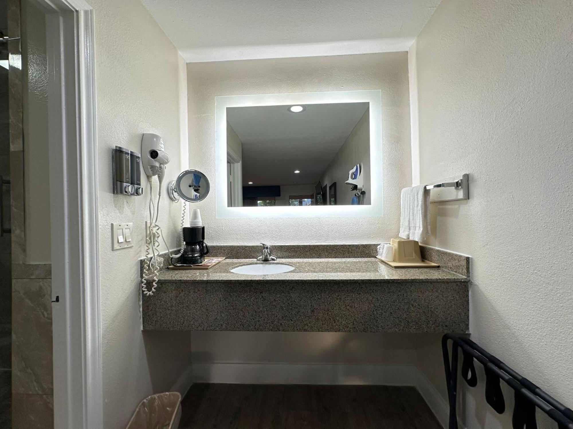 Palace Inn I-45 & Bellfort Houston Bagian luar foto