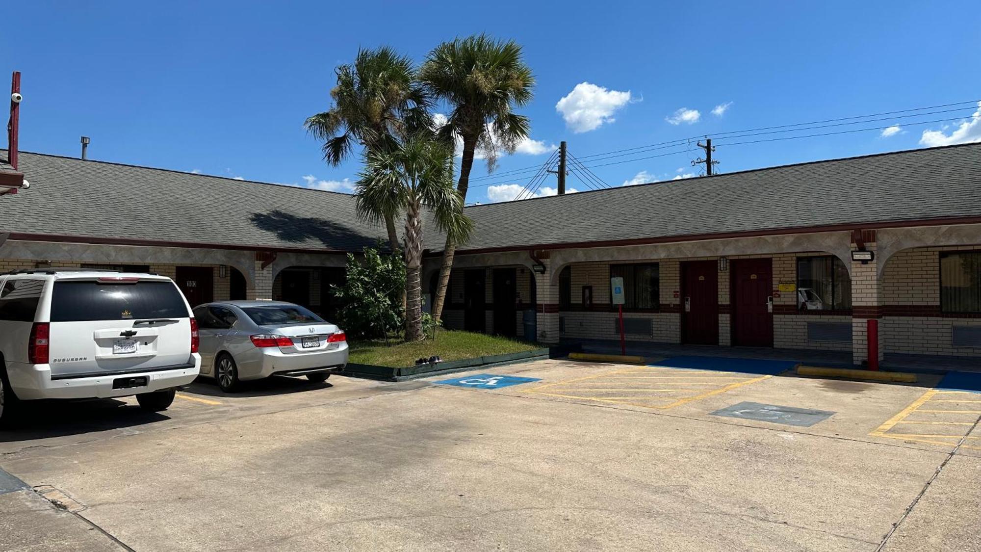 Palace Inn I-45 & Bellfort Houston Bagian luar foto